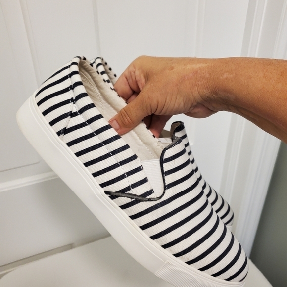 MIA Black & White Striped Loafers Size 10, casual, beachwear, preppy - Picture 4 of 12